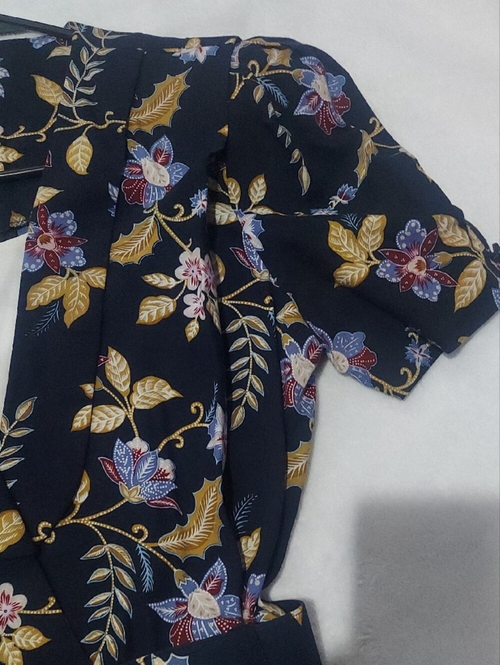 Vintage Floral V-Neck Short Sleeve Romper with Belt - Navy - Picture 7 of 10